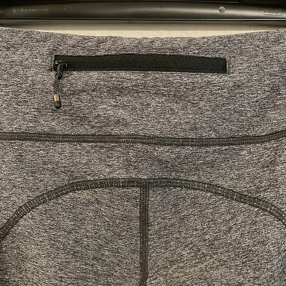 Lululemon Women’s Leggings Size 4 Grey Pace Rival 22” Stretch Spandex Workout - Picture 8 of 17